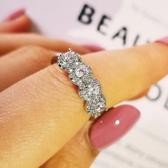 NEW💍925 STERLING SILVER DIAMOND ETERNITY RING - Picture 5 of 6